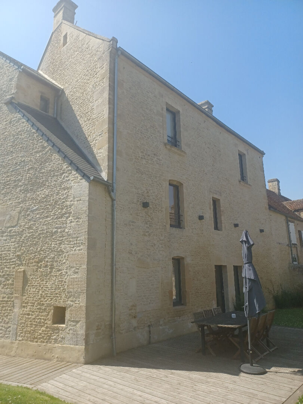 Maison 8 pièces 166 m² · à Douvres-la-Délivrande · 166 m² · 549 000 €